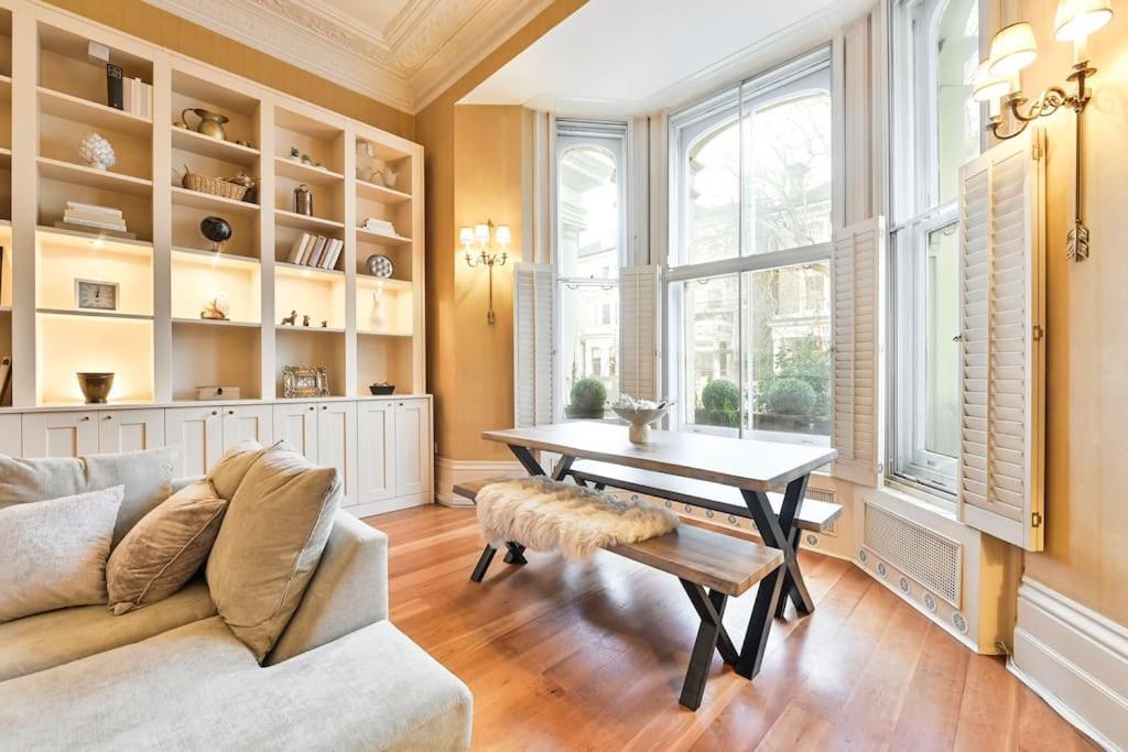 Elegant Victorian Flat Near Chelsea Embankment Londra