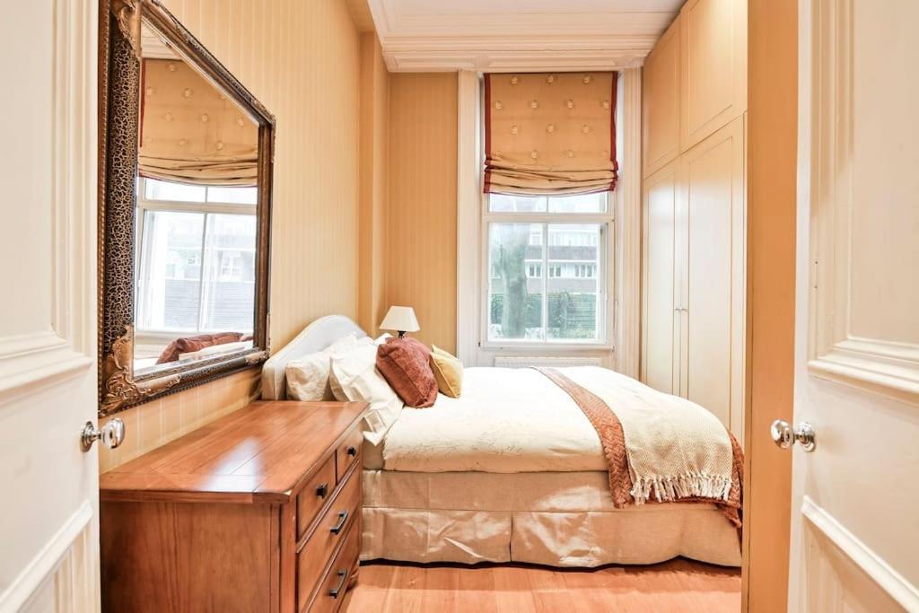Elegant Victorian Flat Near Chelsea Embankment Appartamento *